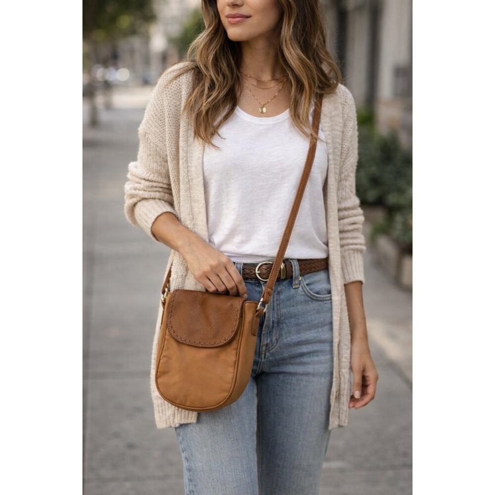 D22 Vintage Multi-shade Brown Leather Crossbody Bag,